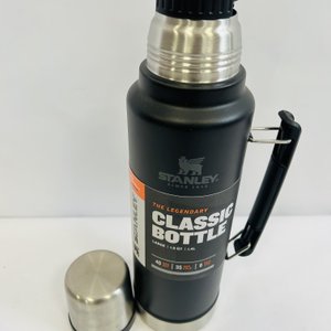 Termo Stanley Classic Bottle Negro 1.4 Litros - imagen 4
