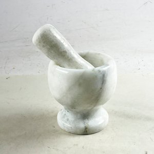 Lote siguiente: Mortero de Mármol Blanco con Mano - 11 cm