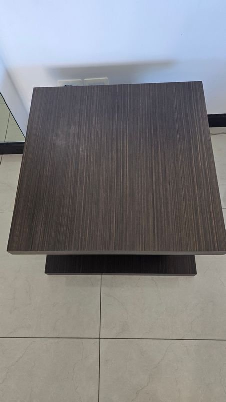 Mesa baja de madera enchapada wengue - imagen 4