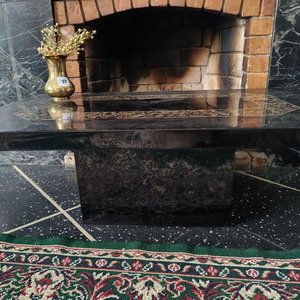 Mesa Ratona Laqueada Negra con Detalles Dorados - imagen 4