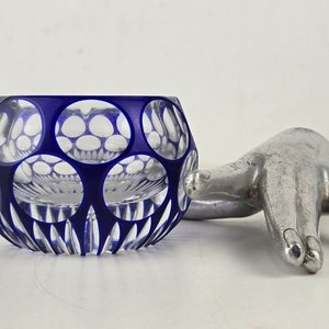 Lote siguiente: Cenicero Octogonal de Cristal Azul Tallado