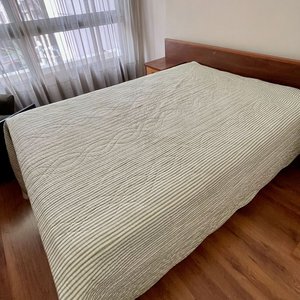Colcha Reversible Dos Plazas Estilo Patchwork Floral y Rayas - imagen 4