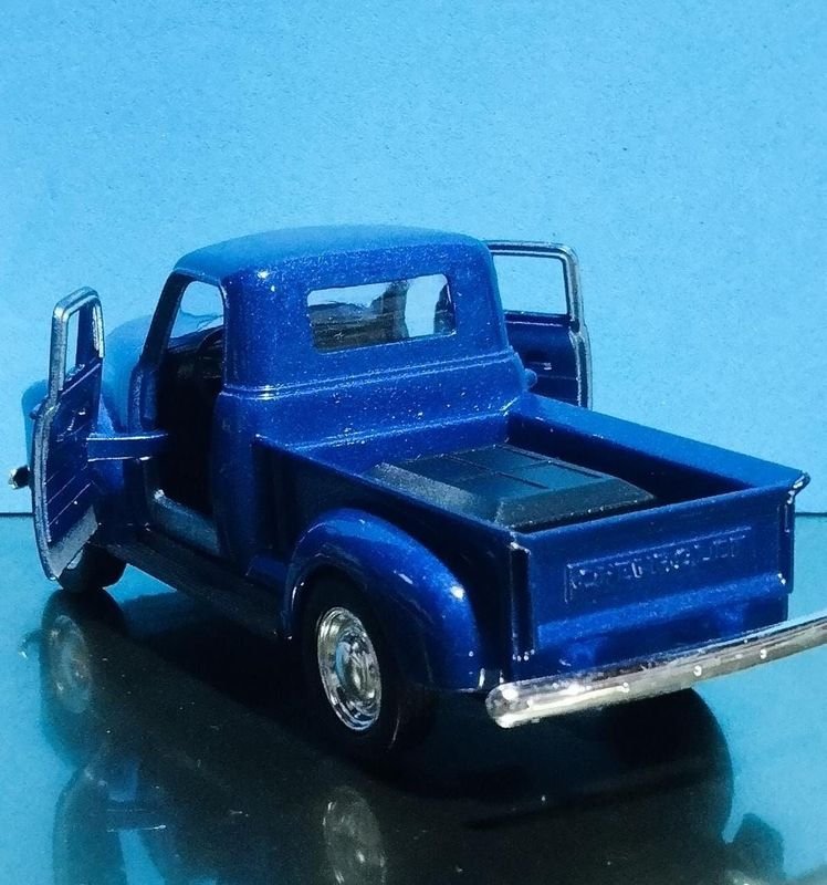 Camioneta Chevrolet pickup año 56 - Venta en subasta - imagen 3