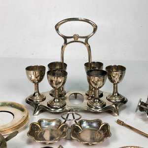 Lote de Metal Plateado: Copas, Platitos, Adornos y Alhajeros - imagen 2