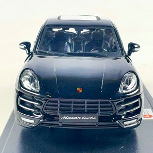 Auto a Escala Burago Porsche Macan Turbo 1/24 Negro - imagen 4