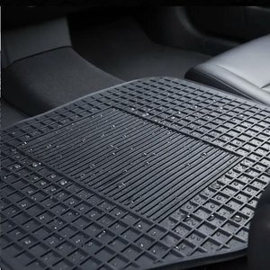 Lote siguiente: Juego de 4 Alfombras Universales para Auto o Camioneta