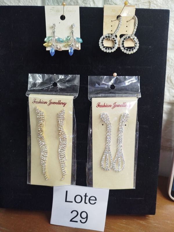 4 Pares de Caravanas de Fiesta con Pedrería y Cristales