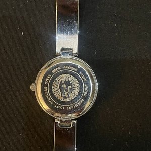 Reloj Anne Klein Grand Crystal Collection con Bisel Engastado - imagen 7