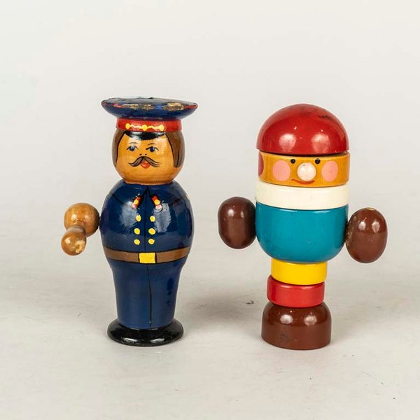 Dos Muñecos Búlgaros de Madera Pintada, 13 cm