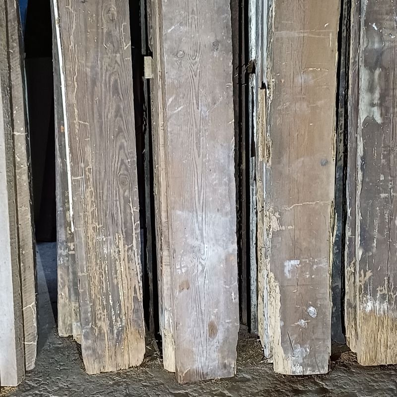 Seis tirantes de pinotea con rastros de polilla para construcción - imagen 4