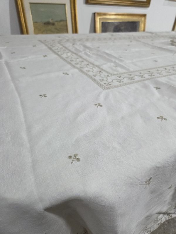 Mantel bordado con servilletas de mesa - imagen 3