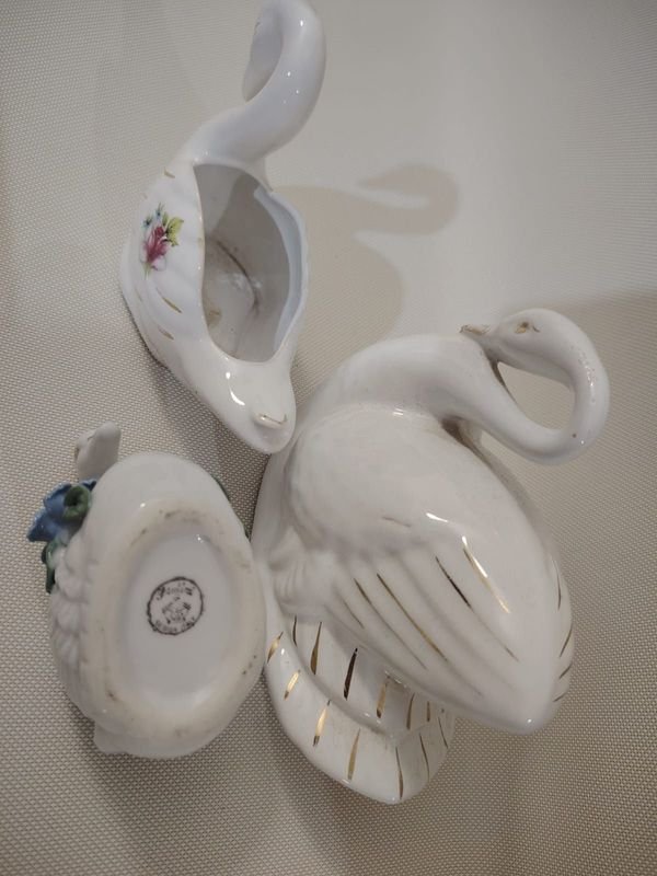 Tres cisnes de porcelana italiana en venta - imagen 3