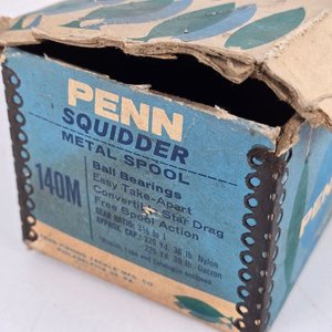 Reel de Pesca Rotativo Penn Squidder 140M con Manual y Caja - imagen 2