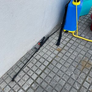 Pulverizador 20L, Batea Roja y Papelera Plástica - imagen 6