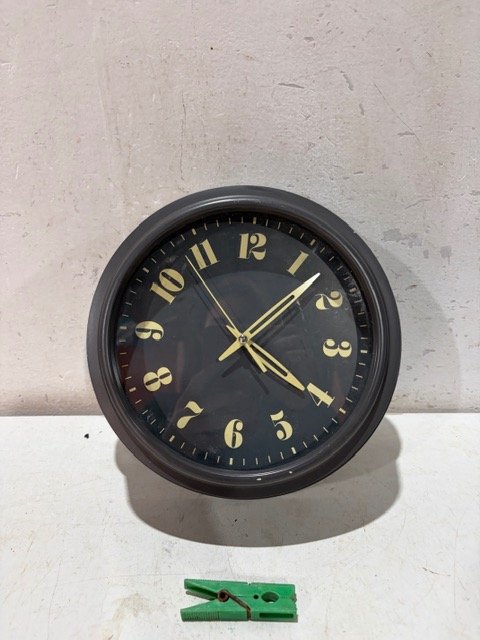 Reloj de Pared Redondo Negro Funcional