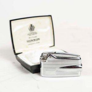 Lote anterior: Encendedor Ronson Vintage con Estuche Original