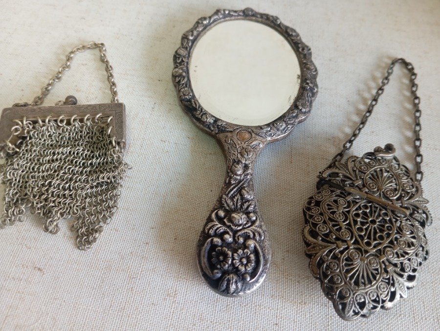 Antiguo espejo de 16 cm con accesorios antiguos - imagen 8