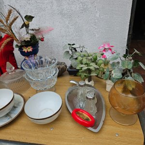 Conjunto de Tazas de Té y Adornos Varios - imagen 4