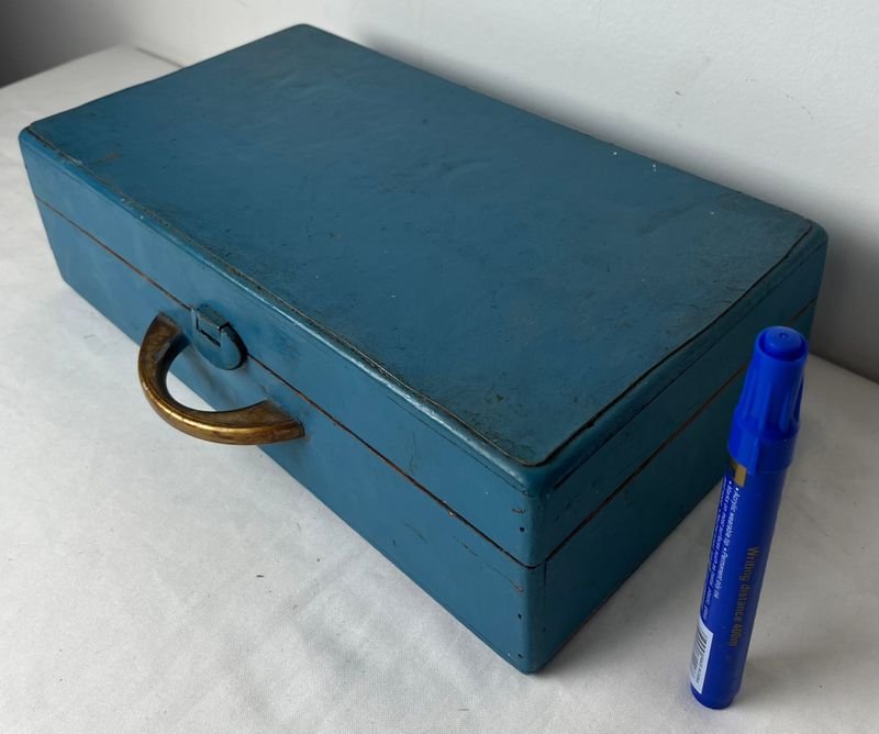Caja de madera antigua y decorativa - imagen 4