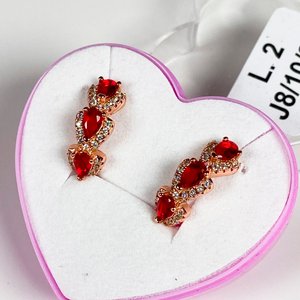 Par de Caravanas Enchapadas con Piedras Rojas y Circones - imagen 3