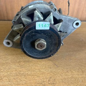 Alternador Automotriz con Polea y Soportes - imagen 8