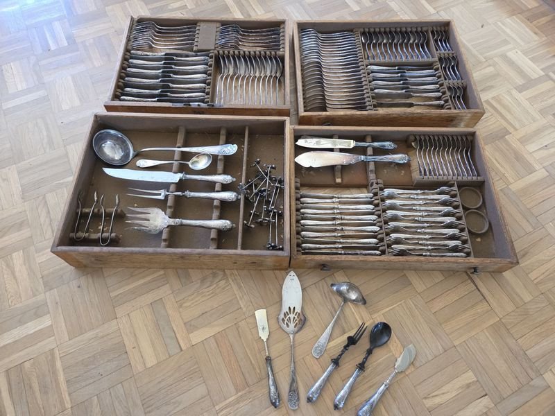 Colecciones de cubiertos y accesorios para la mesa en excelente condición - imagen 9