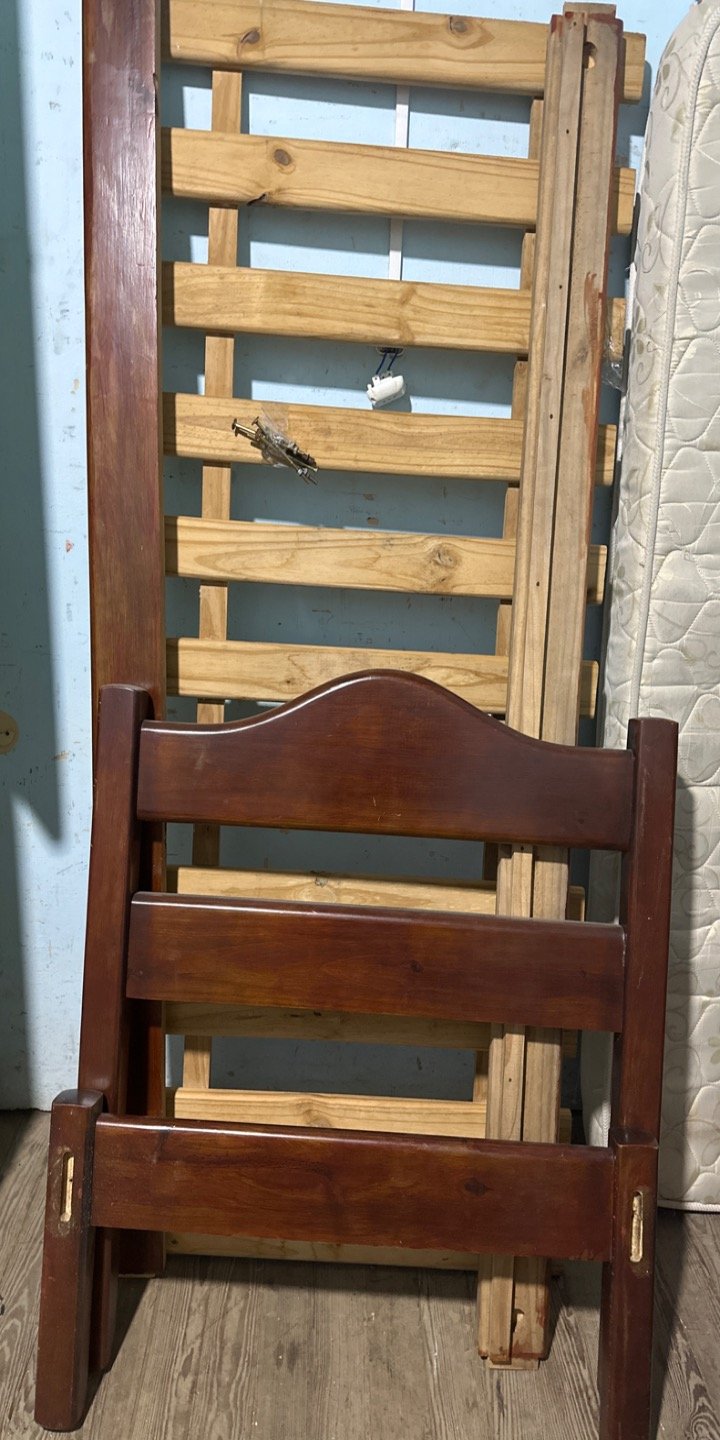 Cama de Una Plaza Estilo Rústico Madera Oscura