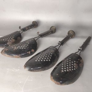 Lote anterior: Juego de 4 Hormas para Zapatos Vintage de Metal