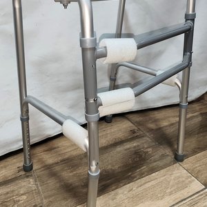 Andador Plegable de Aluminio, Altura Regulable, Nuevo - imagen 2