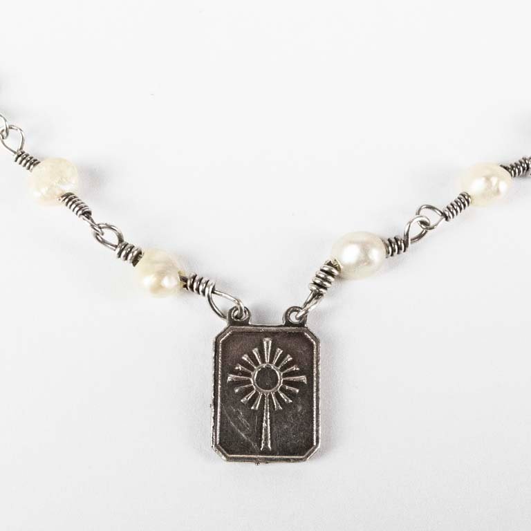 Rosario de Plata con Perlas Naturales