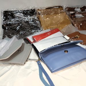 Lote de Carteras, Monederos y Porta Celulares de Eco Cuero - imagen 4