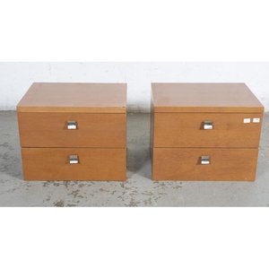 Lote siguiente: Par de Cajoneros de Madera con Dos Cajones Cada Uno
