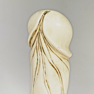 Escultura Fálica en Marfil con Cúpula Protectora - imagen 3