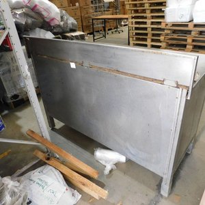 Mesa de trabajo de acero para gastronomía con cajones - imagen 10