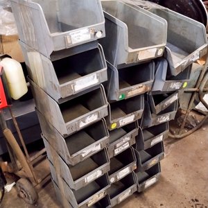 Lote siguiente: 21 Gavetas Plásticas Organizadoras Industriales