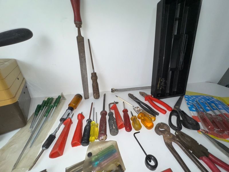 Lote de herramientas usadas y nuevas - imagen 7