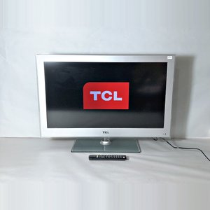 Lote anterior: Televisor TCL de 32 pulgadas con control remoto, funcionando