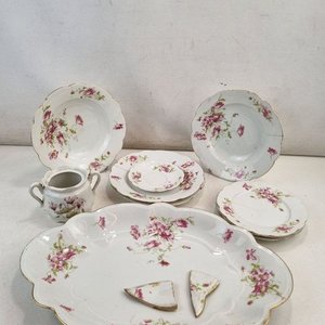 Vajilla Antigua "M Z Austria" con Flores Rosas y Bordes Dorados - Con Averías - imagen 2