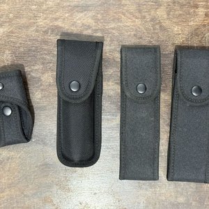 Lote siguiente: Lote de 4 Fundas y Estuches Sabre Negros para Herramientas y Navajas