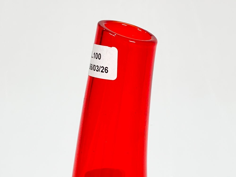Vaso de vidrio rojo semicurvo - imagen 2