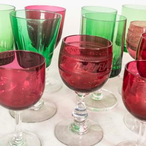 Lote de 16 Copas de Vidrio y Cristal de Colores (Verde y Rojo) - imagen 2