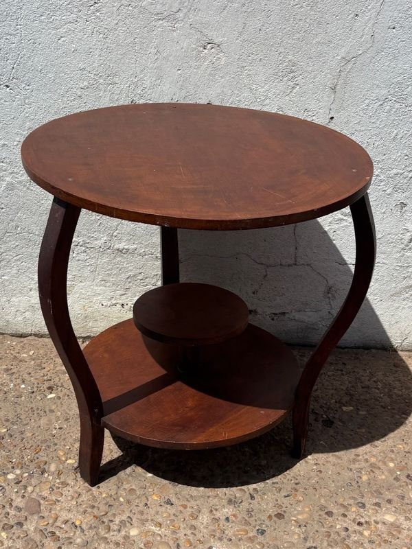 Mesa Auxiliar Redonda de Madera con Repisa Inferior