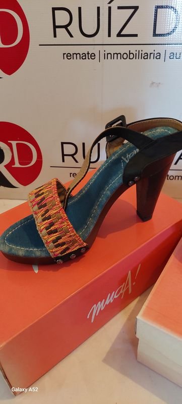 Calzado de tacón alto para mujer - imagen 2