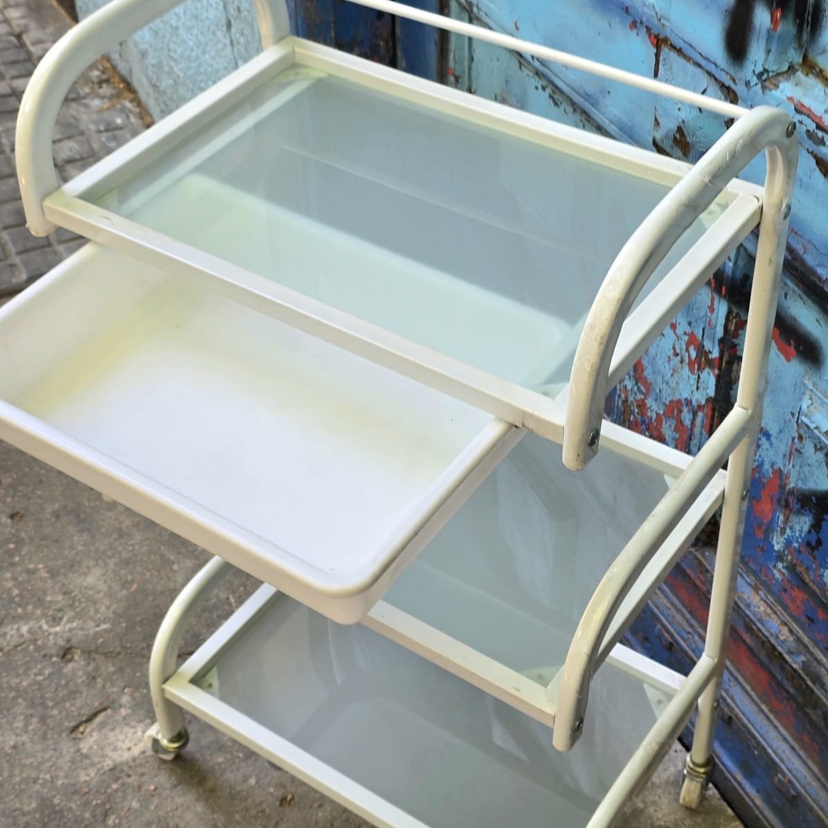 Item lote-14-carro-auxiliar-3-estantes-y-1-cajon - Image 4