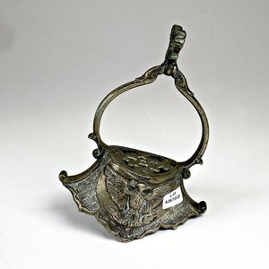Lote siguiente: Estribo Antiguo de Metal con Figura de Águila - Broqua y Scholberg