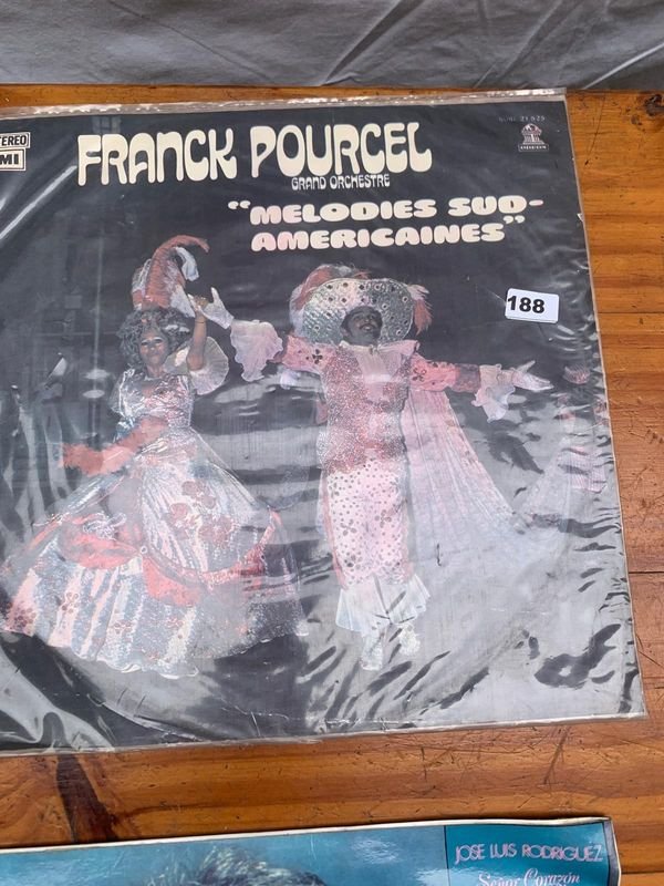 Item 869367 - Image 0