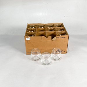 Lote siguiente: Set de 24 Frascos Pequeños de Vidrio Hialino, Altura 6 cm