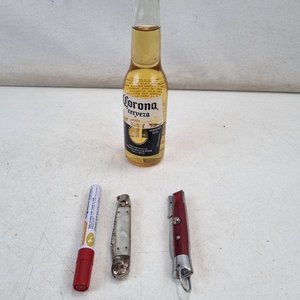 Conjunto de Dos Navajas Clásicas y Automáticas con Grabado 'Stainless Rostfrei' - imagen 1