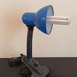 Lámpara de Escritorio Azul con Pinza y 3 Prensas Metálicas - imagen 3