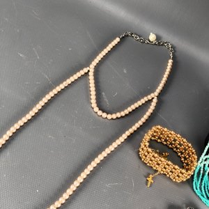 Lote de Bijouterie Variada: Collares, Pulseras y Aros - imagen 5